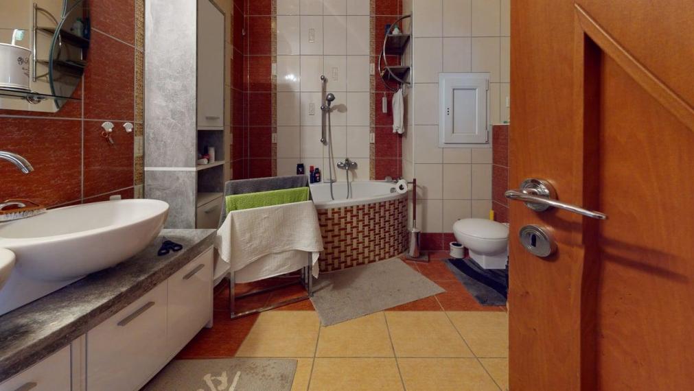 Tehlový 3-izbový byt Klimkovičova, 100 m²