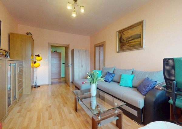 2-izb. byt na Južnej triede: Bývanie neďaleko Auparku bez nutnosti rekonštrukcie.