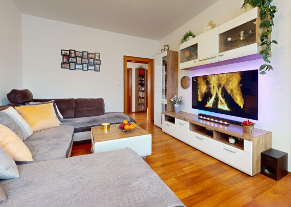 3-izbový byt Terasa, Trieda SNP | parkovanie v cene, 81 m²